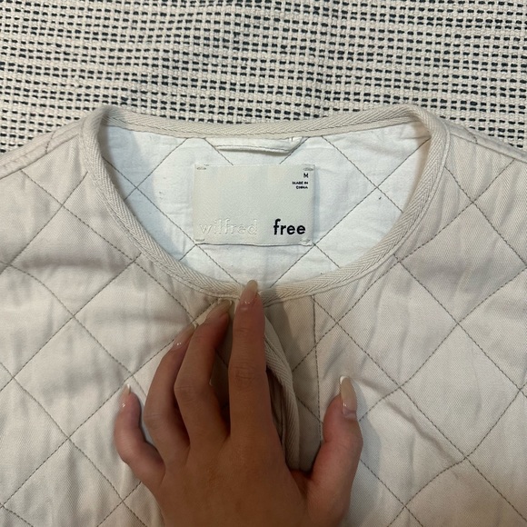 Wildfred Aritzia padded jacket - Picture 3 of 4